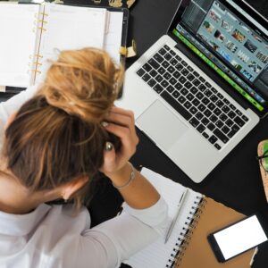 O Que Ninguém Te Conta Sobre Trabalhar Pela Internet (E o Que Realmente Funciona)